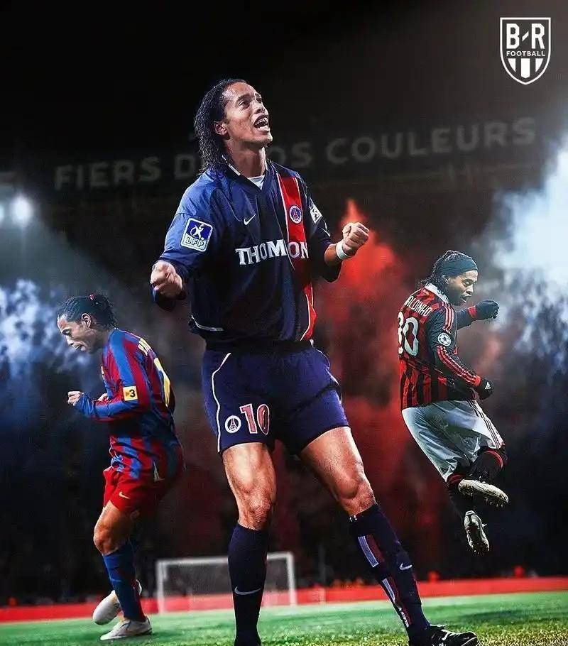 他在右侧的 他在右侧的